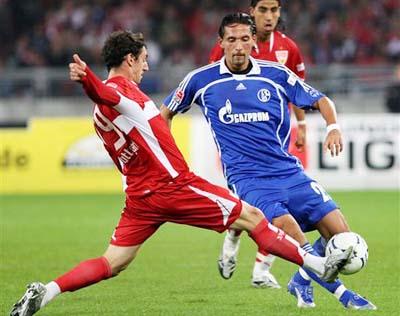 而李霄鹏 而李霄鹏